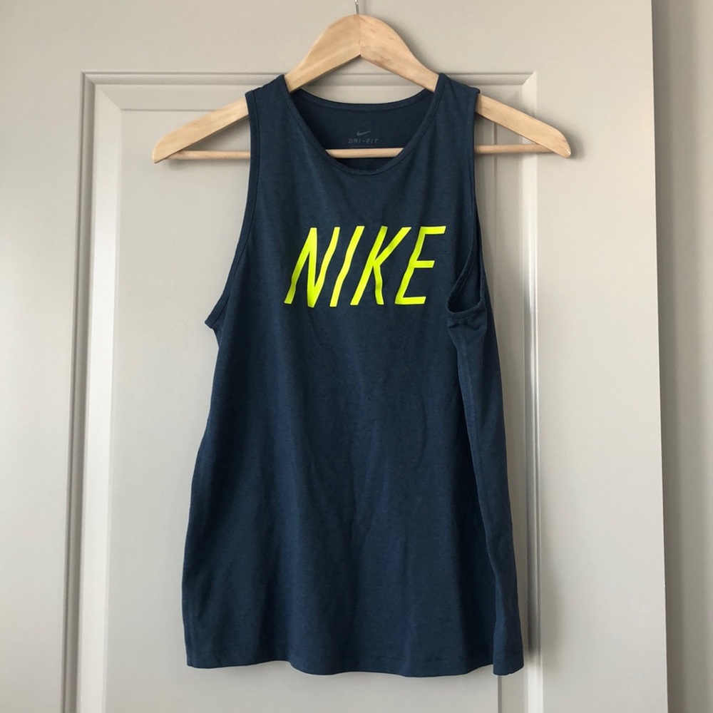 Nike dry fit workout top